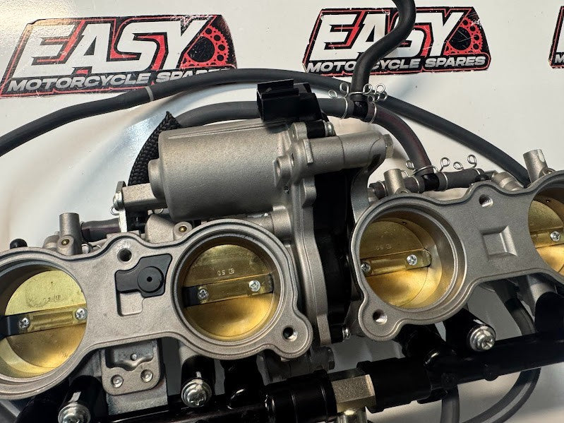 Yamaha YZF R1 2022-2025 Throttle Bodies TPS Injectors OEM Genuine B3L-13750-02