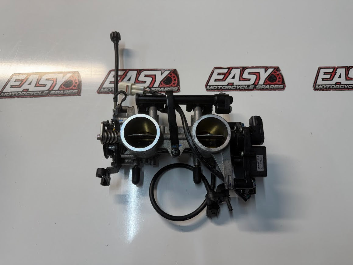 Throttle Bodies TPS Injectors Kawasaki Ninja 650L 2012-2016 OEM 16163-0713