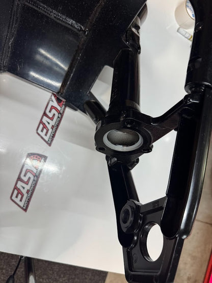 Swing Arm Suzuki Boulevard VLR 1800 2008-2014 OEM 61100-22H00-019
