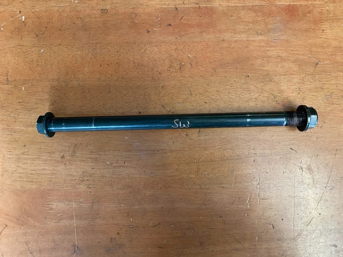 Swing Arm Bolt Benelli BN302 2015