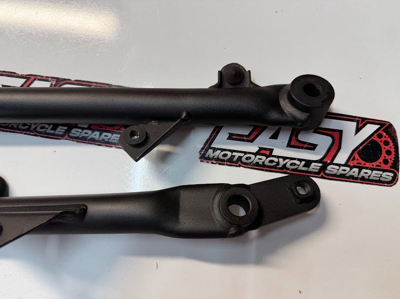 Rear Sub Frame Rails Kawasaki Vulcan S 650 2015-2026 OEM 31064-0652-18R