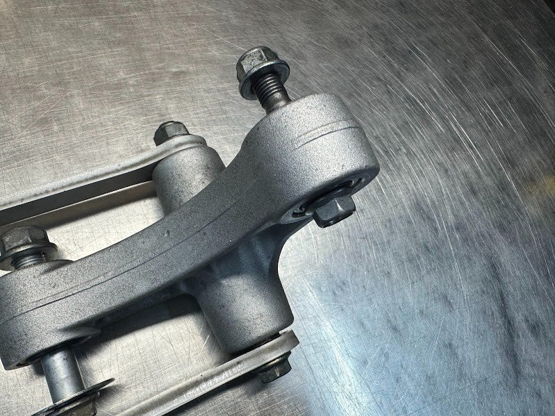 Suzuki GSXR 1000 2005-2006 Shock Linkages OEM Genuine 62600-41810