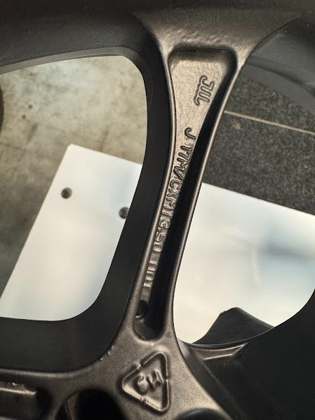 Yamaha YZF R1 2020 Front Wheel Rim OEM Genuine 2CR-25168-00 *READ DESCRIPTION*