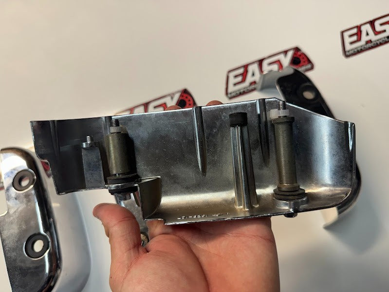 Suzuki VL 1500 Intruder 1998-2004 Cylinder Head Cover Set OEM Genuine