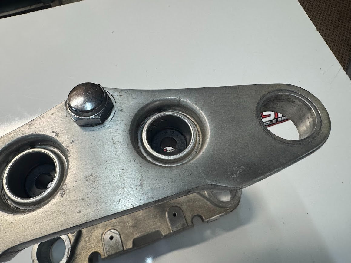 Suzuki VL 1500 Intruder 2001-2004 Triple Tree Set OEM Genuine 51410-10F30