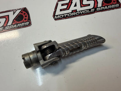 LH Riders Foot Peg Suzuki GSXR 1000 2005-2008 OEM 43526-41G00