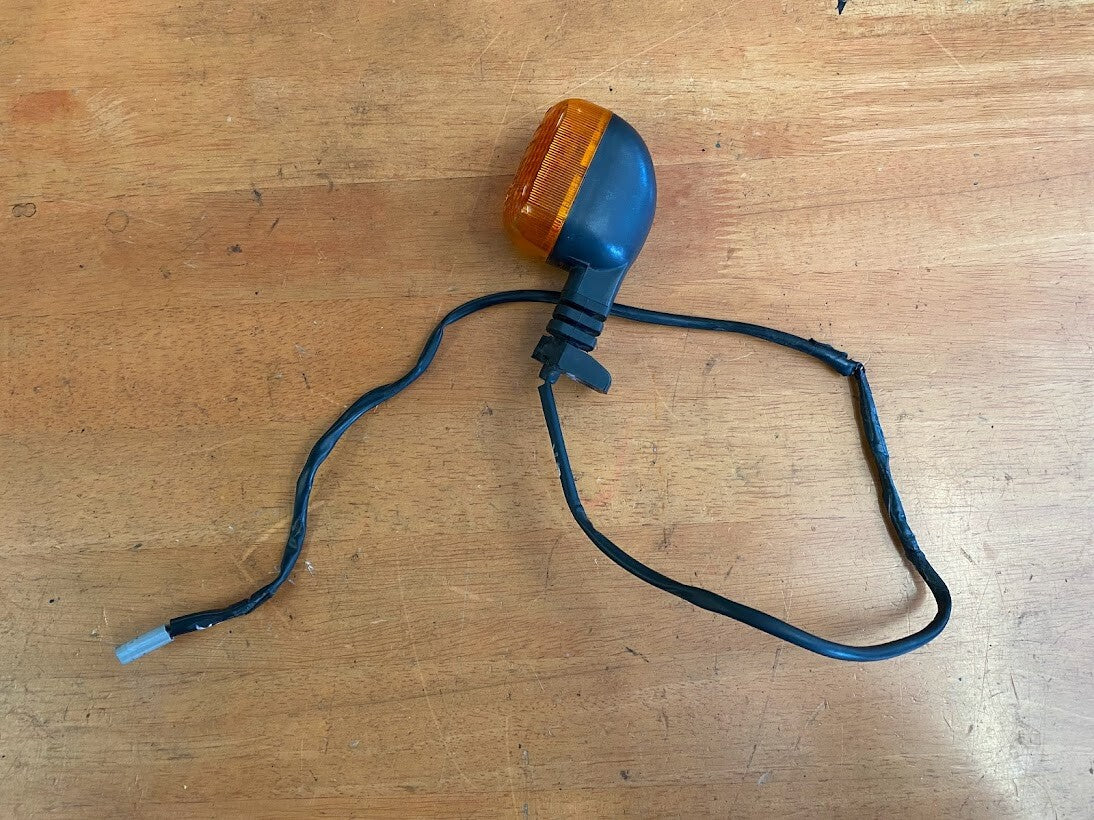 Left Rear Blinker Yamaha FZ6-S 04-09 2006 5VX-83330-10-00