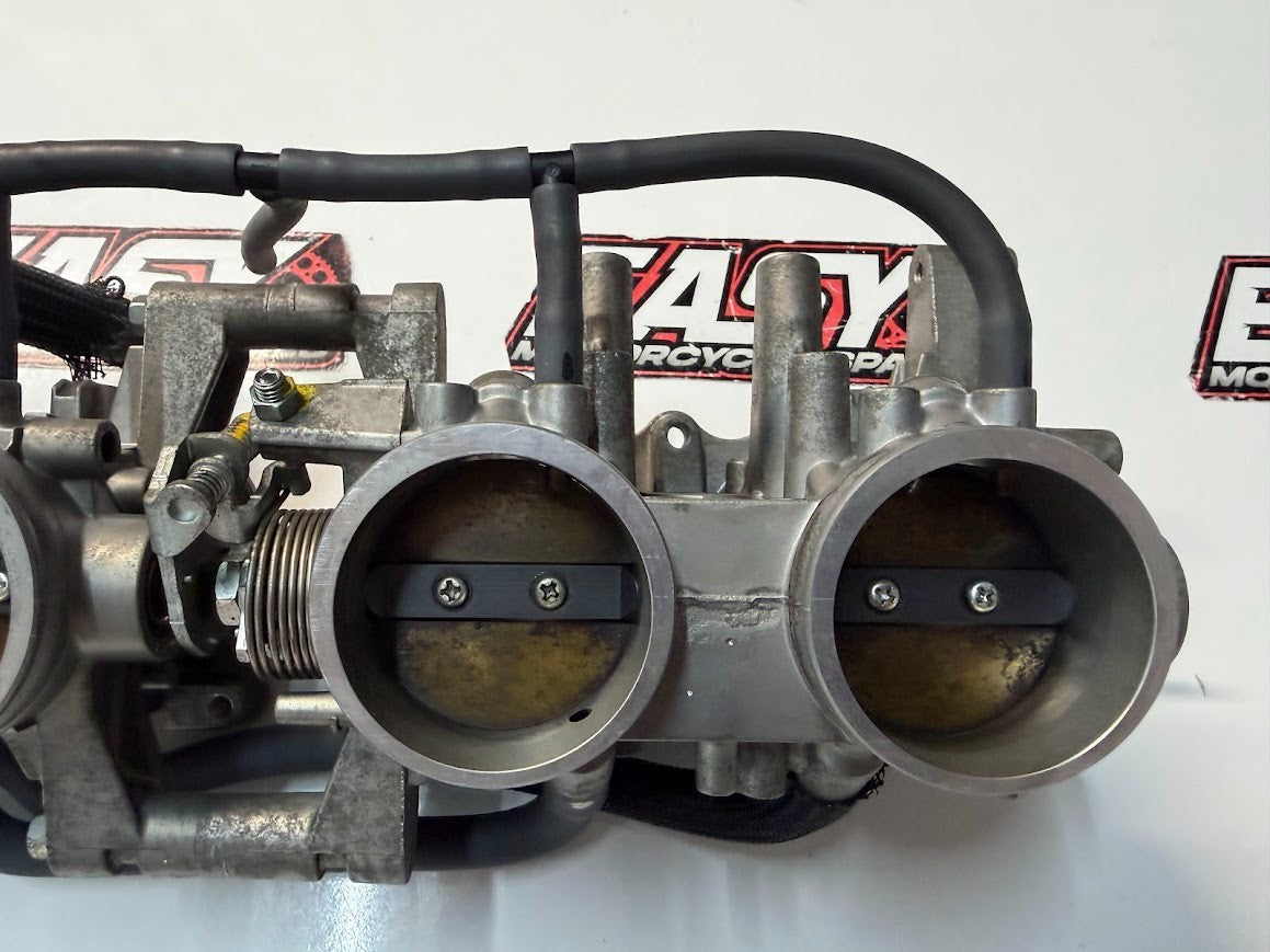 Throttle Bodies Bare Suzuki GSXR 1000 2015-2016 OEM 13406-47H40