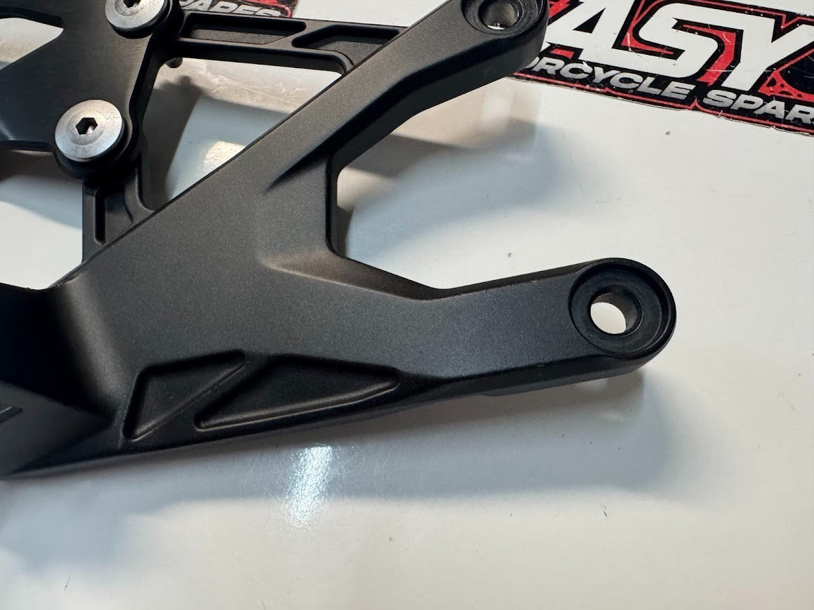 Yamaha YZF R1 2015-2025 RH Riders Peg Bracket Rear Set OEM Genuine 2CR-27443-00