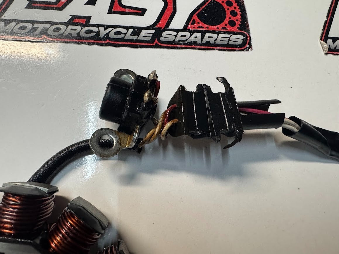 Yamaha YZF R15 2015-2018 Stator Generator OEM Genuine 2FB-H1410-00