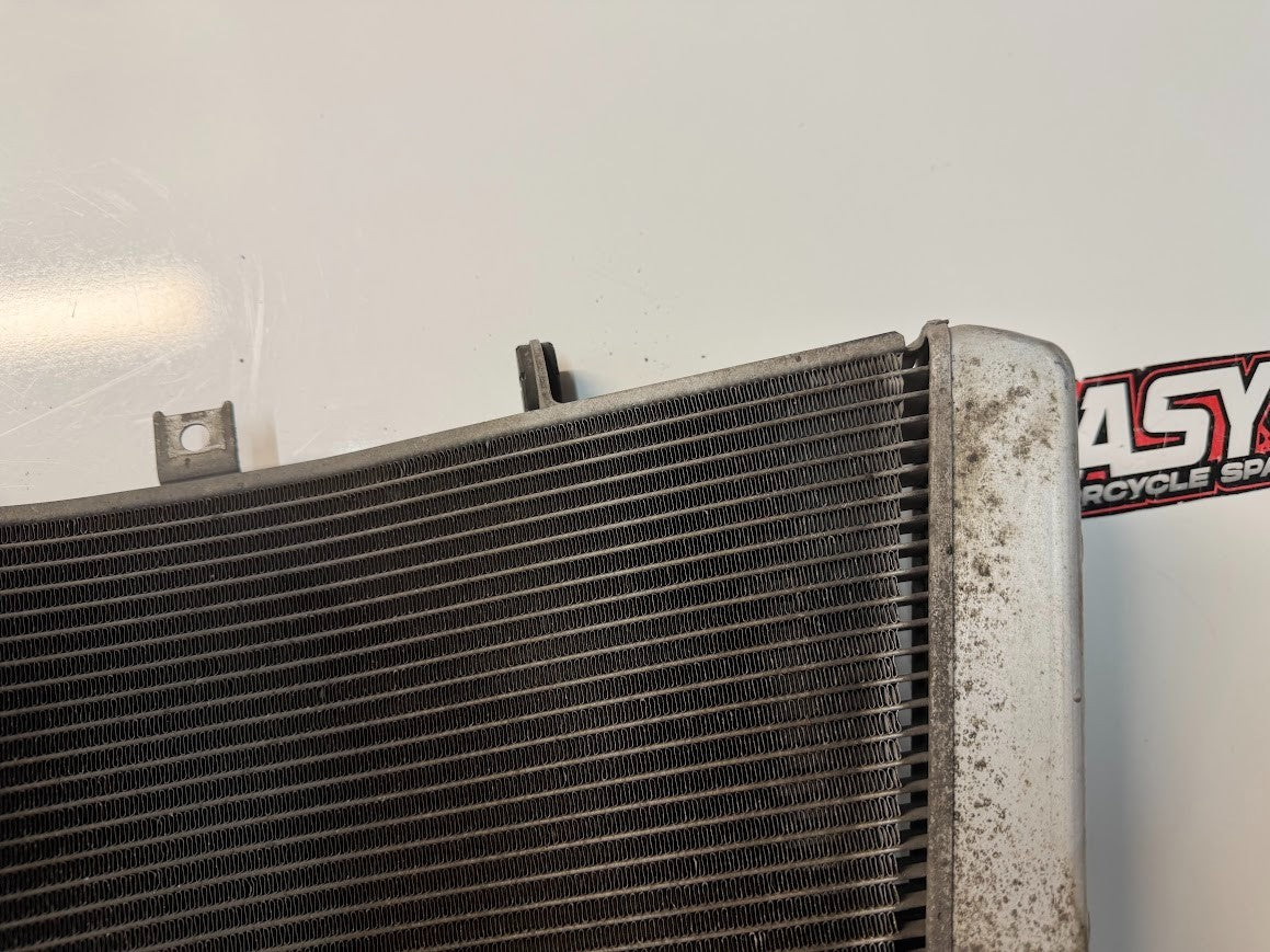 Radiator Cooling Suzuki GSXR 1000 2007-2008 OEM 17710-21H00