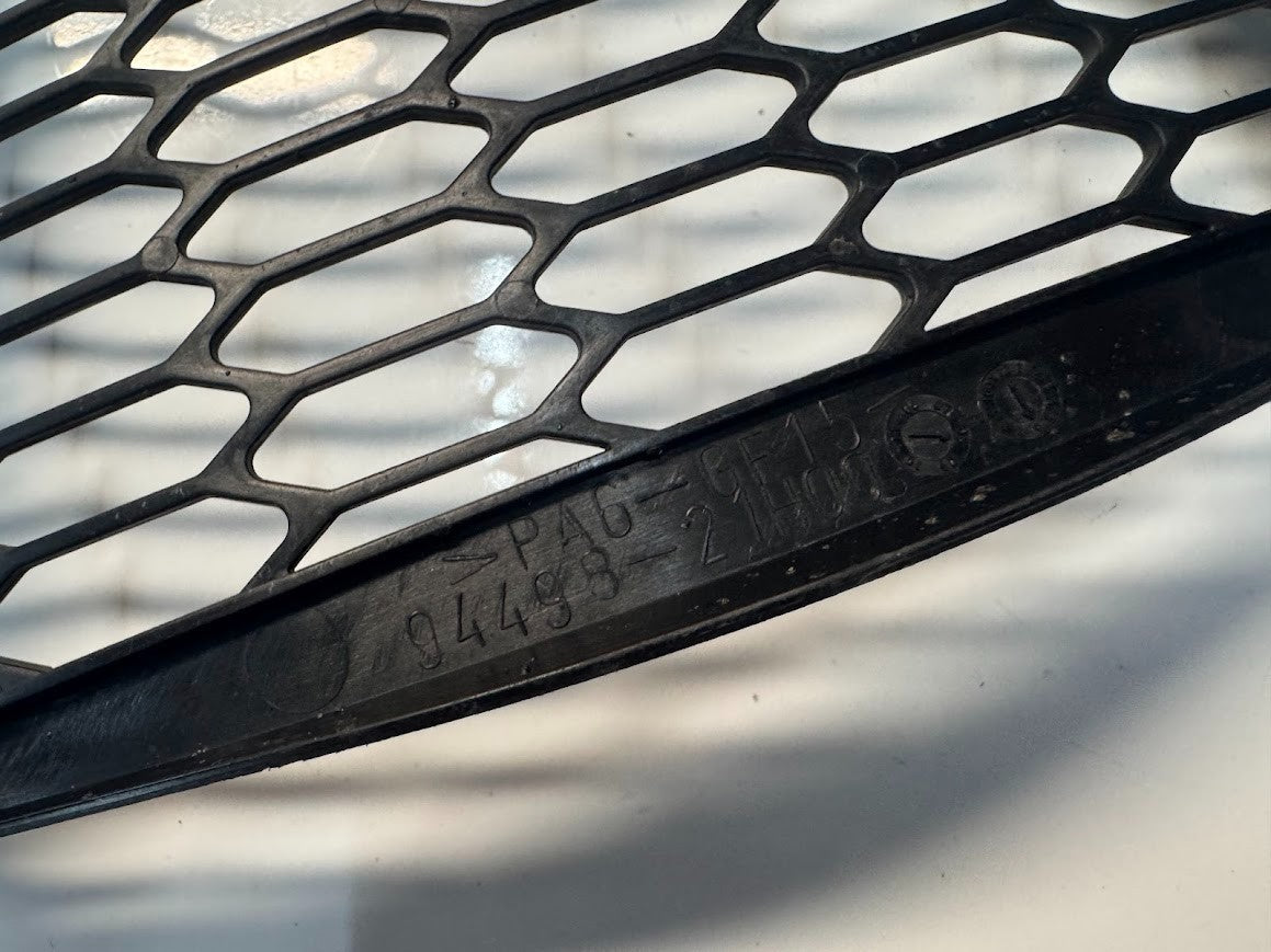 Lower Front Cowling Grill Suzuki GSXR 1000 07-08 2008 94498-21H00