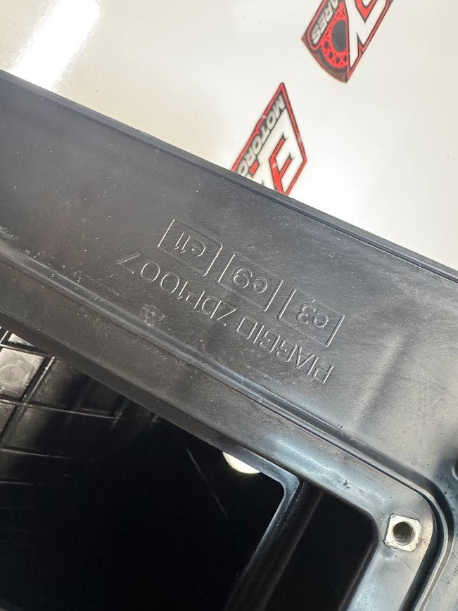 Aprilia RS4 125 4T 2011-2016 Airbox Parts OEM Genuine 898054