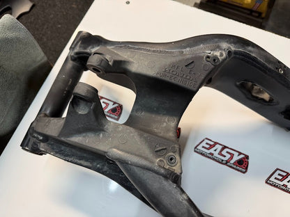 Swingarm Suspension Honda CBR 1000 RR 2008-2016 OEM 52200-MFL-010 Swing Arm
