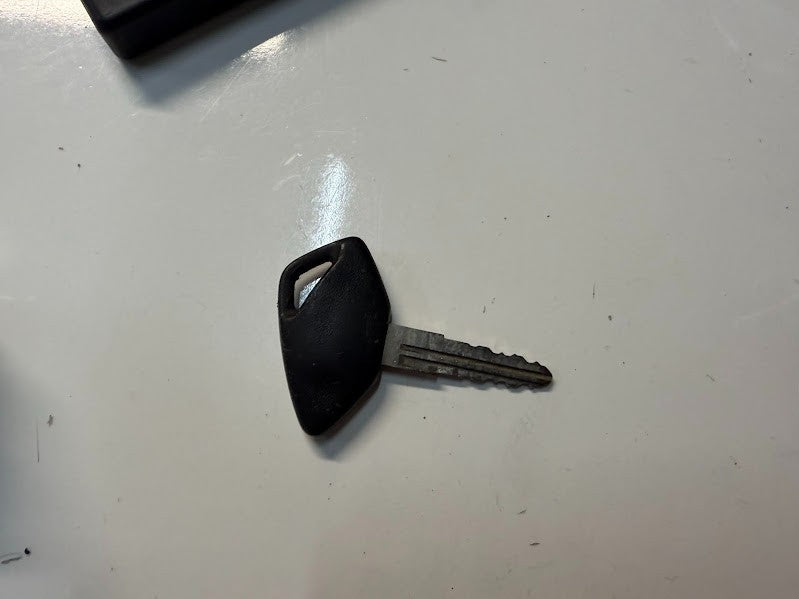 ECU Ignition Lockset Suzuki Boulevard C109R VLR 1800 T 2008-2012 OEM 32920-22H01