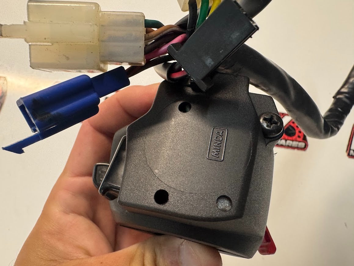 Yamaha YZF R15 2011-2018 LH Switch Block OEM Genuine 20P-H3972-02