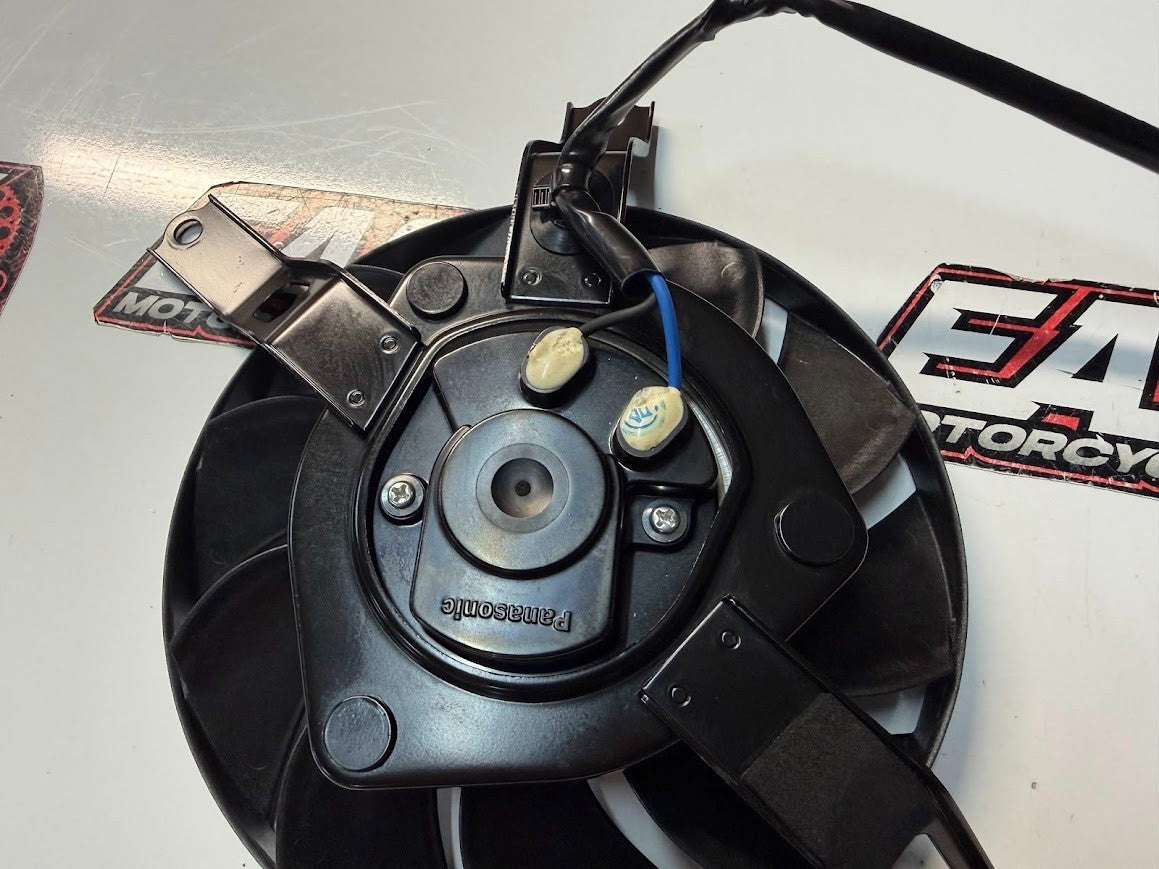 Thermo Cooling Fan Kawasaki Ninja ZX-10R 2021-2025 OEM 59502-0631