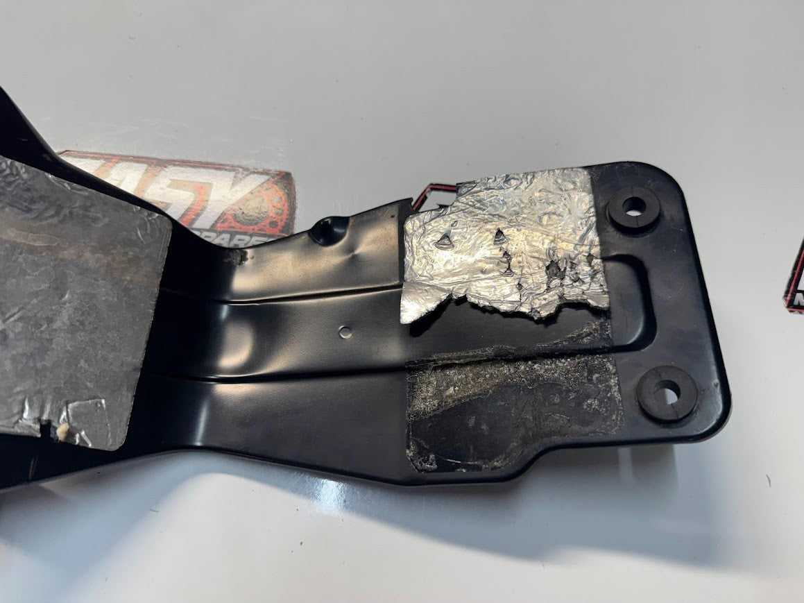 Suzuki VL 1500 Intruder 1998-2009 Front Wheel Tank Cover OEM Genuine 44270-10F02