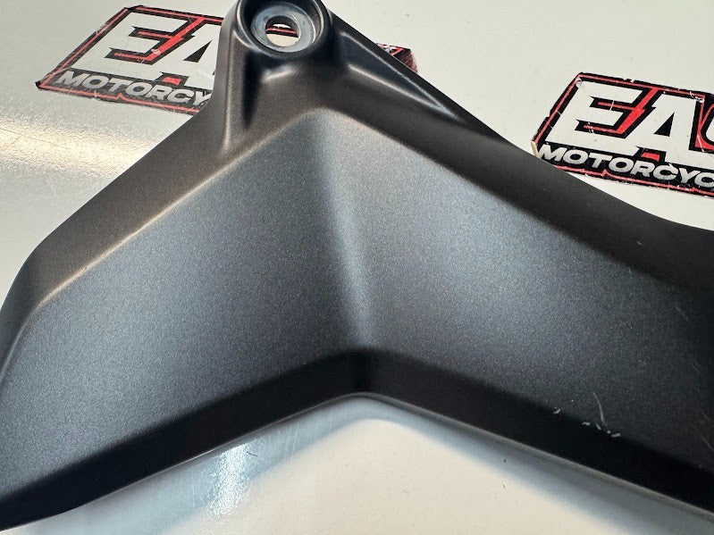 Yamaha YZF R7 2022-2025 LH Cover Bracket OEM Genuine BEB-27453-00