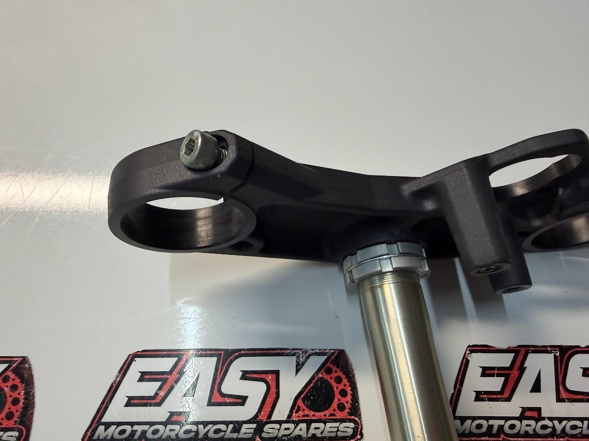 Triple Trees Complete Suzuki GSXR 1000 2007-2008 OEM 51410-21H00
