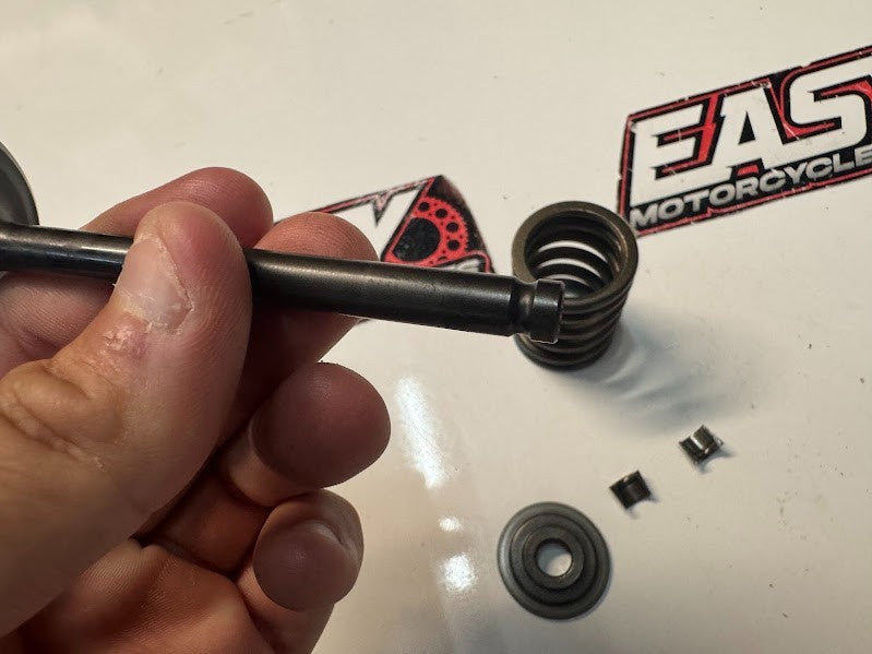 Suzuki VL 1500 Intruder 1998-2004 Exhaust Valve Assembly OEM Genuine 12912-38B00