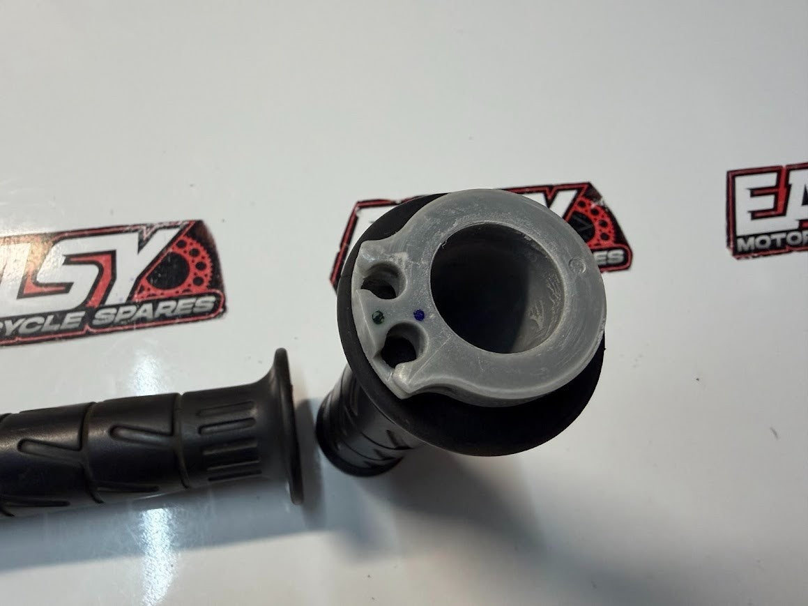Throttle Tube & Grips Kawasaki Ninja 300 2013-2017 OEM 46019-0060