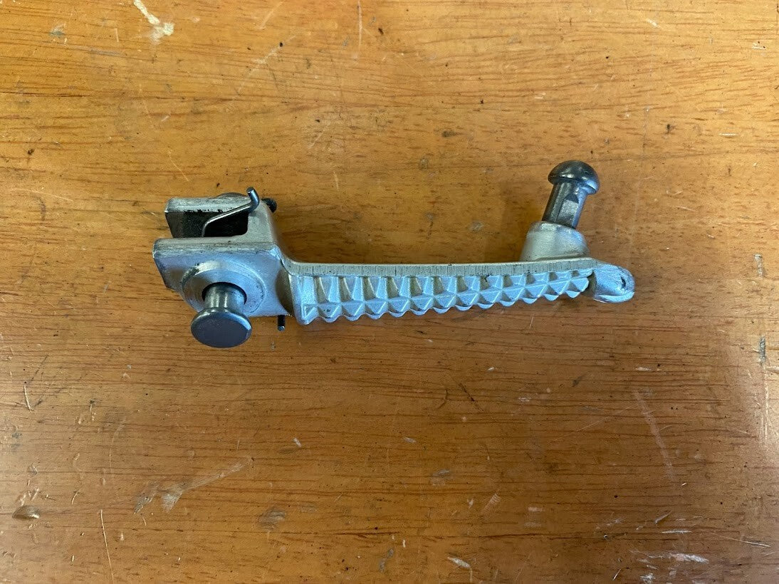 RH Riders Peg Yamaha R1 07-08 2007 5JJ-27461-00-00