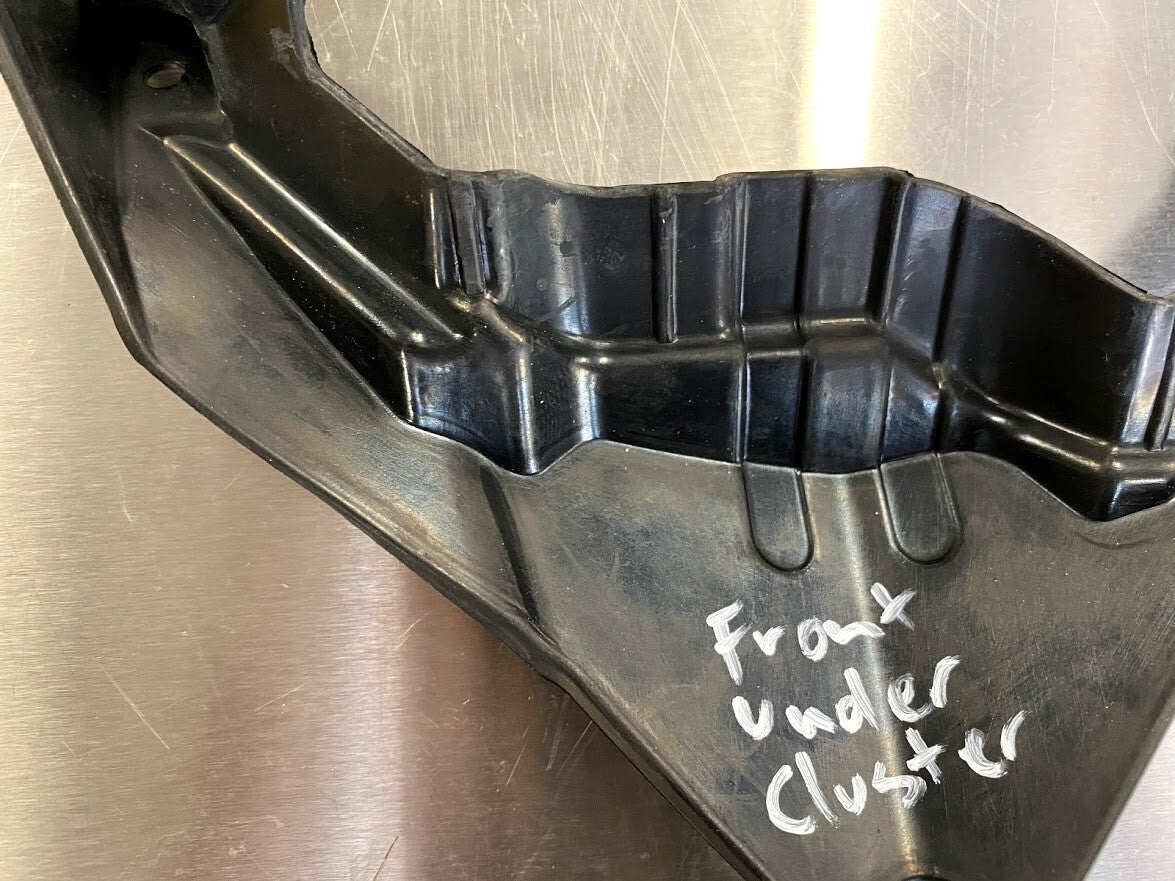 Front Rubber Under Cluster Yamaha MT-03 2019