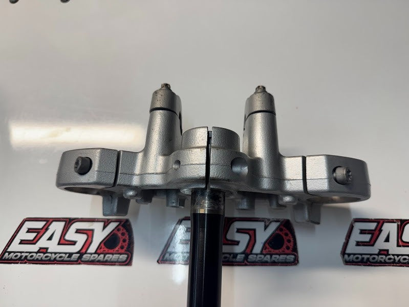 BMW F800 ST 2009 Triple Tree Set OEM Genuine 31427724818