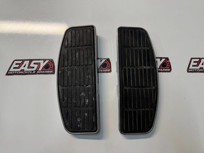 Rider Foot Rests Suzuki Boulevard C109R VLR 1800 T 2008-2014 OEM 43501-10F12