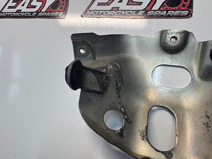 Suzuki GSXR 1000 2007-2008 Fuel Tank Front Bracket OEM Genuine 44520-21H00