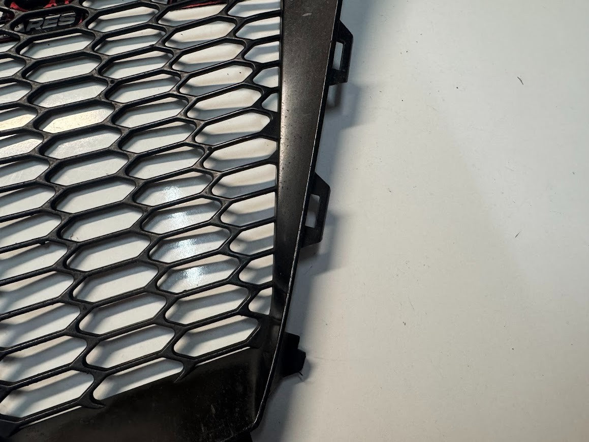 Lower Front Cowling Grill Suzuki GSXR 1000 07-08 2008 94498-21H00