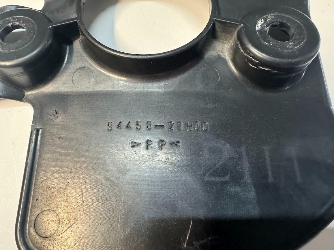 Lower Bracket Cover Triple Tree Suzuki GSXR 1000 07-16 2007 94458-21H00