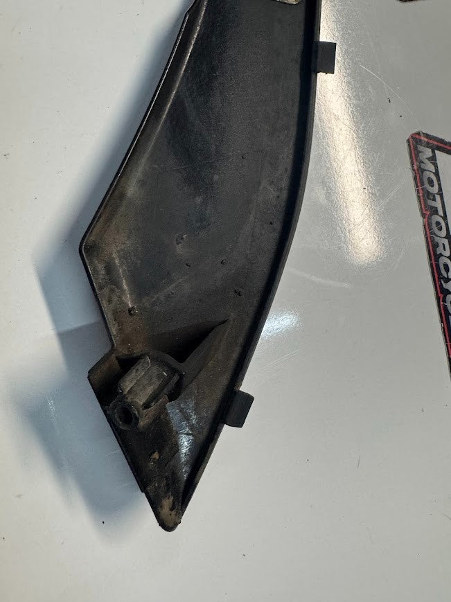 Suzuki GSXR 1000 2016 LH lower Side Cowl Fairing OEM Genuine 94481-47H00