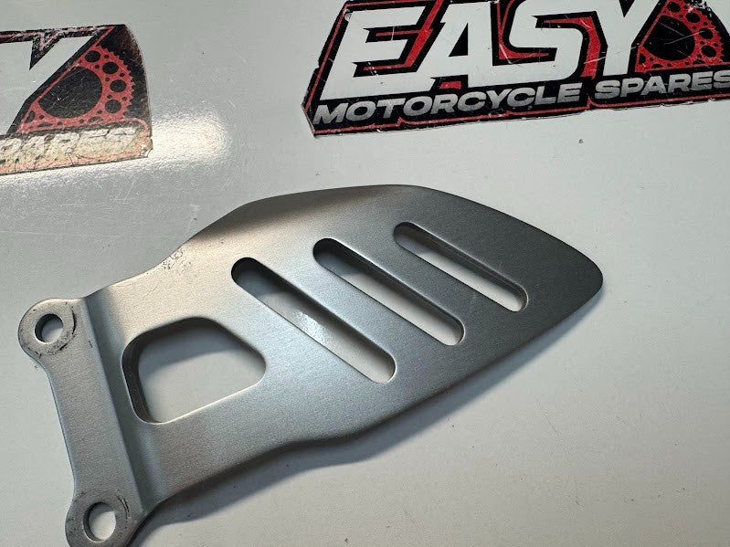 Suzuki GSXR 1000 2005-2008 RH Heel Guard OEM Genuine 43571-41G01