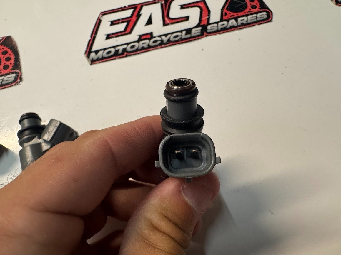 Yamaha MT-10 2016-2025 Primary Fuel Injectors OEM Genuine 4C8-13761-00