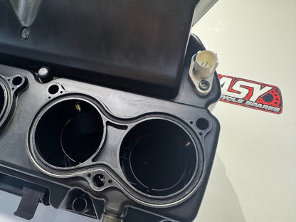 Suzuki GSXR 1000 2009-2016 Airbox Case Cleaner Assembly OEM Genuine 13720-47H02