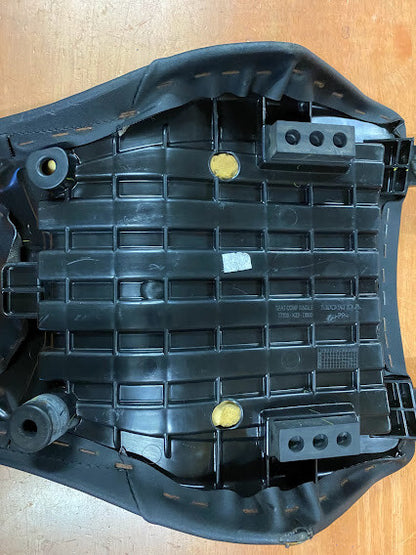 Riders Seat Honda CB 300F 14-18 2014 77100-K33-D00ZA
