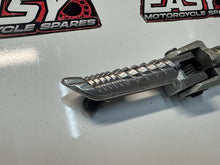 Suzuki GSXR 1000 2005-2008 LH Riders Foot Peg OEM Genuine 43526-41G00