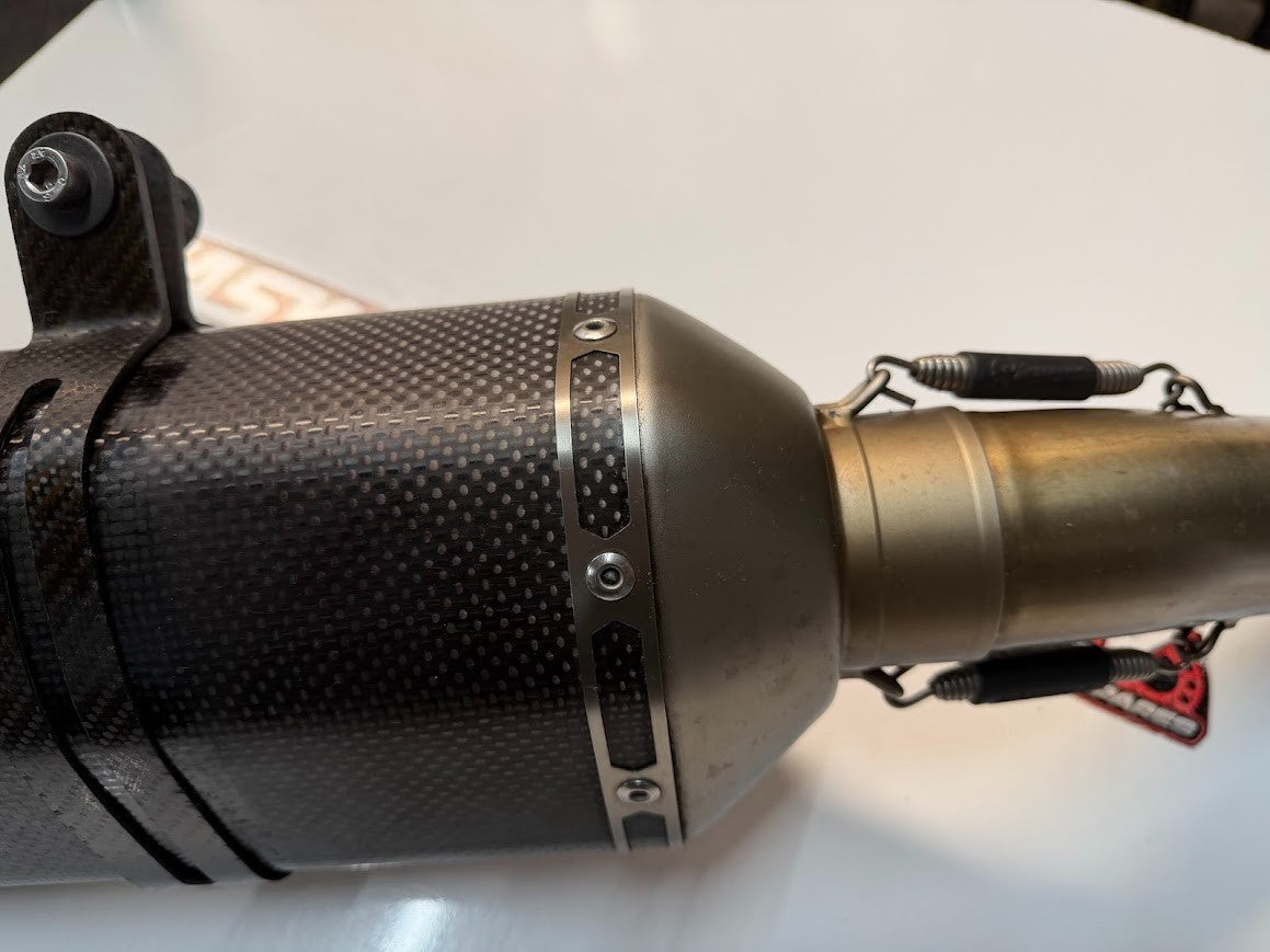Akrapovic Muffler Exhaust w/Link & o2 Sensor Suzuki GSXR 1000 2007-2008