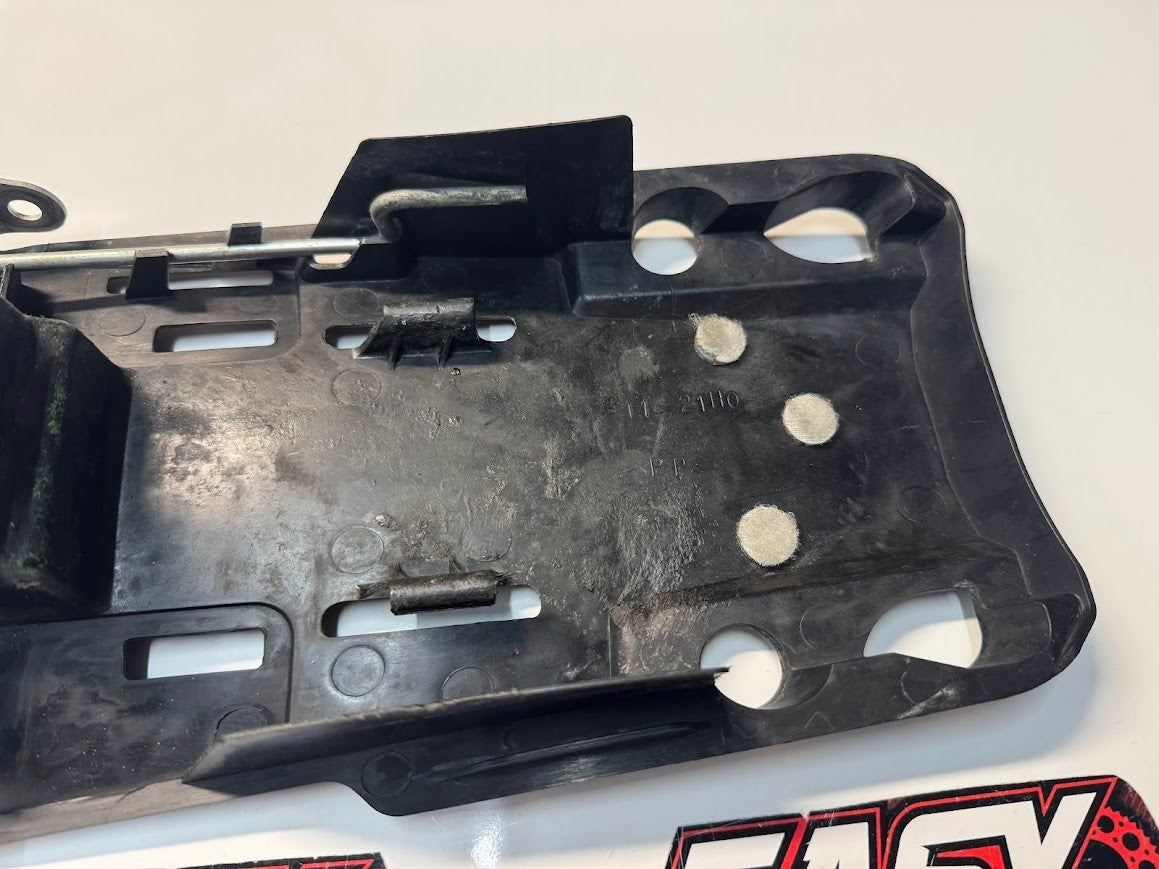 Rear Fender Battery Tray Suzuki GSXR 1000 07-08 2008 63111-21H00