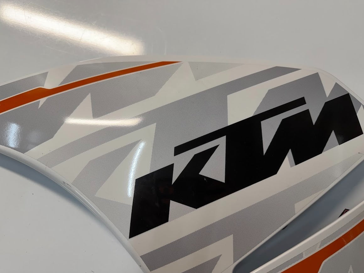 LH Side Main Fairing KTM RC 390 2014-2016 OEM 9050805004428