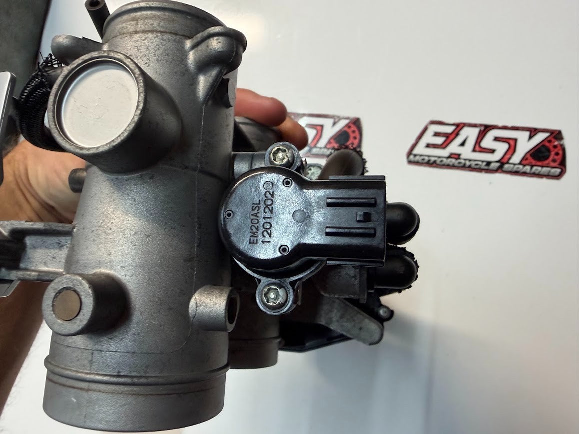 Throttle Bodies TPS Suzuki GSF 1250 S Bandit 2007-2016 OEM 13405-18H02