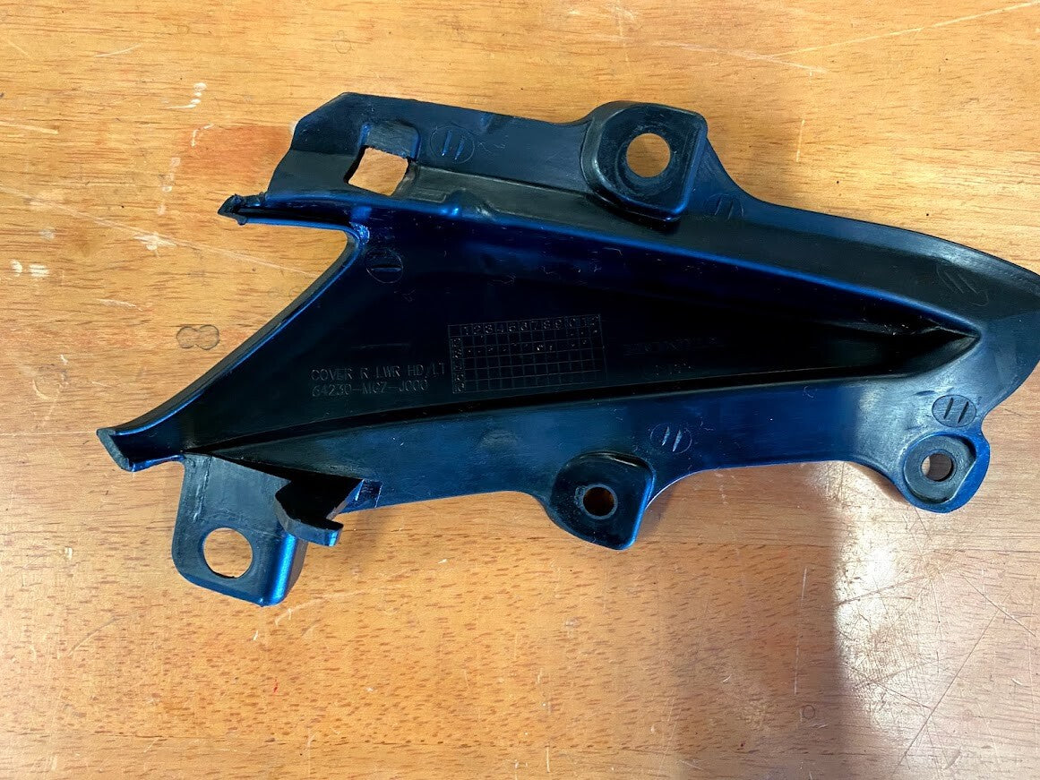 RH LWR HD/LT Cover Honda CBR 500R 2014 64230-MGZ-J000