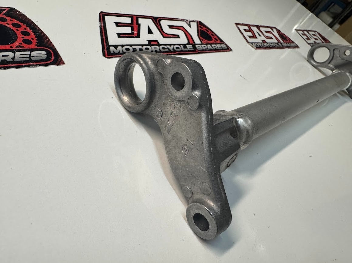 Yamaha YZF R1 2015-2019 Frame Cross Member Support Bracket 2CR-2142V-00