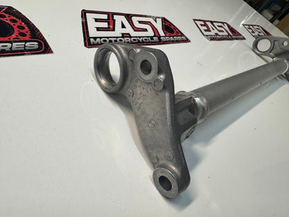 Yamaha YZF R1 2015-2019 Frame Cross Member Support Bracket 2CR-2142V-00