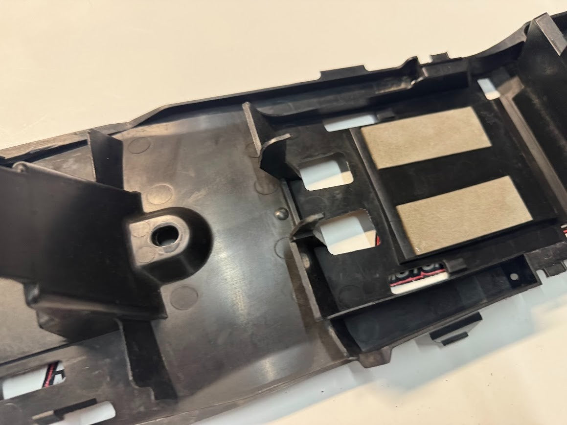 Suzuki GSXR 1000 2007-2008 Inner Fender Battery Tray OEM Genuine 63111-21H00