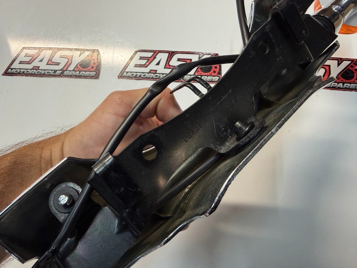 Front Blinker Assy Suzuki Boulevard C109R VLR 1800 T 2008-2014 OEM 35641-41F02