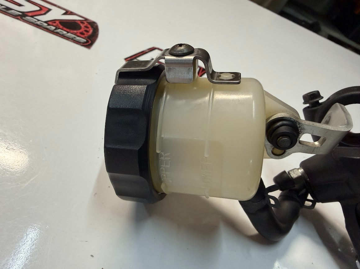 Front Brake Master Cylinder Suzuki GSXR 1000 2007-2008 OEM 59600-47H10