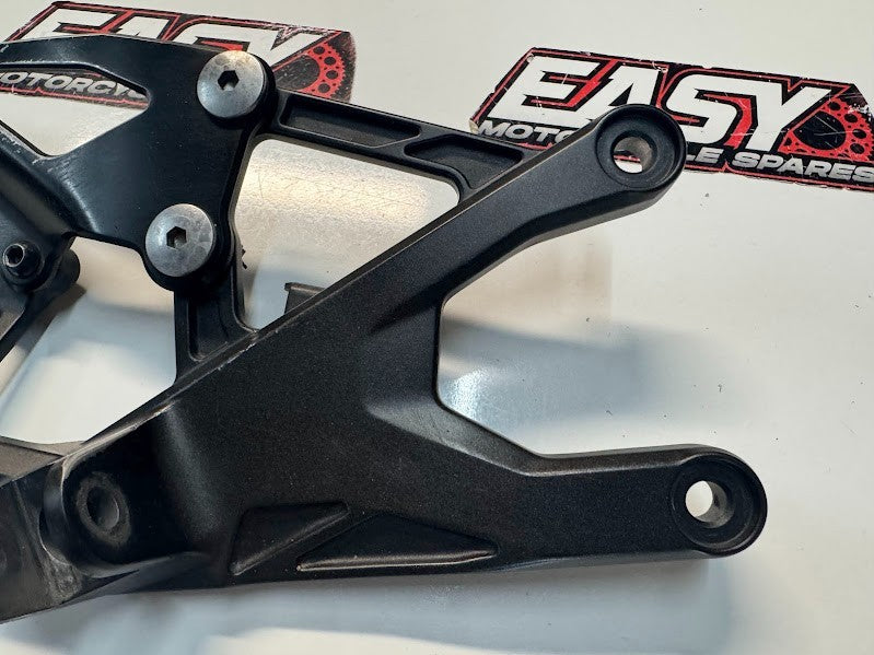Yamaha YZF R1 2015-2025 RH Riders Peg Bracket Rear Set OEM Genuine 2CR-27443-00